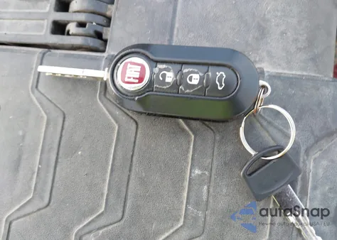 2014 Fiat 500 Sport z USA, uszkodzony, nr VIN 3C3CFFBR0ET228556